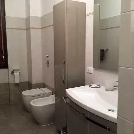 Holiday home Up To Four Milan